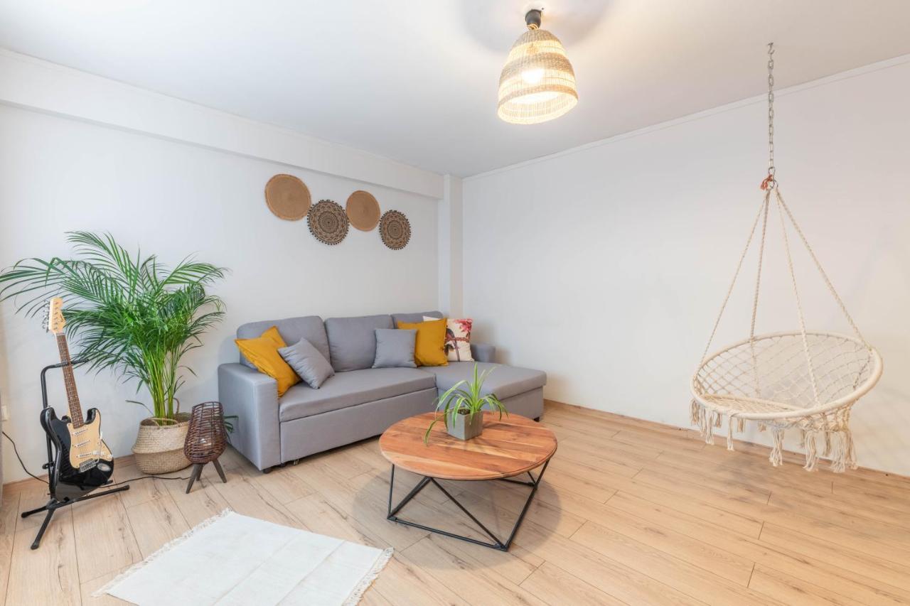 Boho Chic Apartment Under Acropolis أثينا المظهر الخارجي الصورة