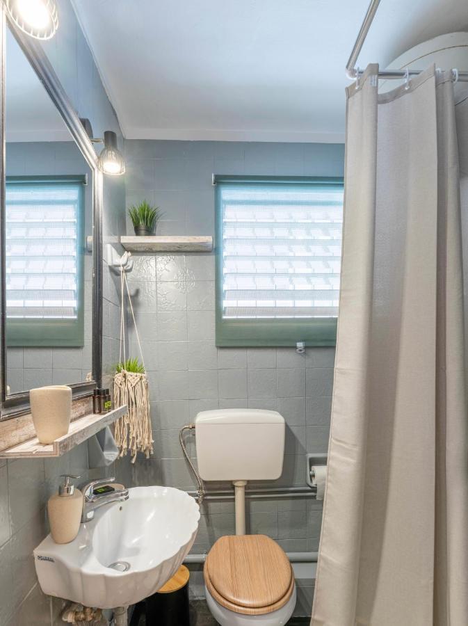 Boho Chic Apartment Under Acropolis أثينا المظهر الخارجي الصورة